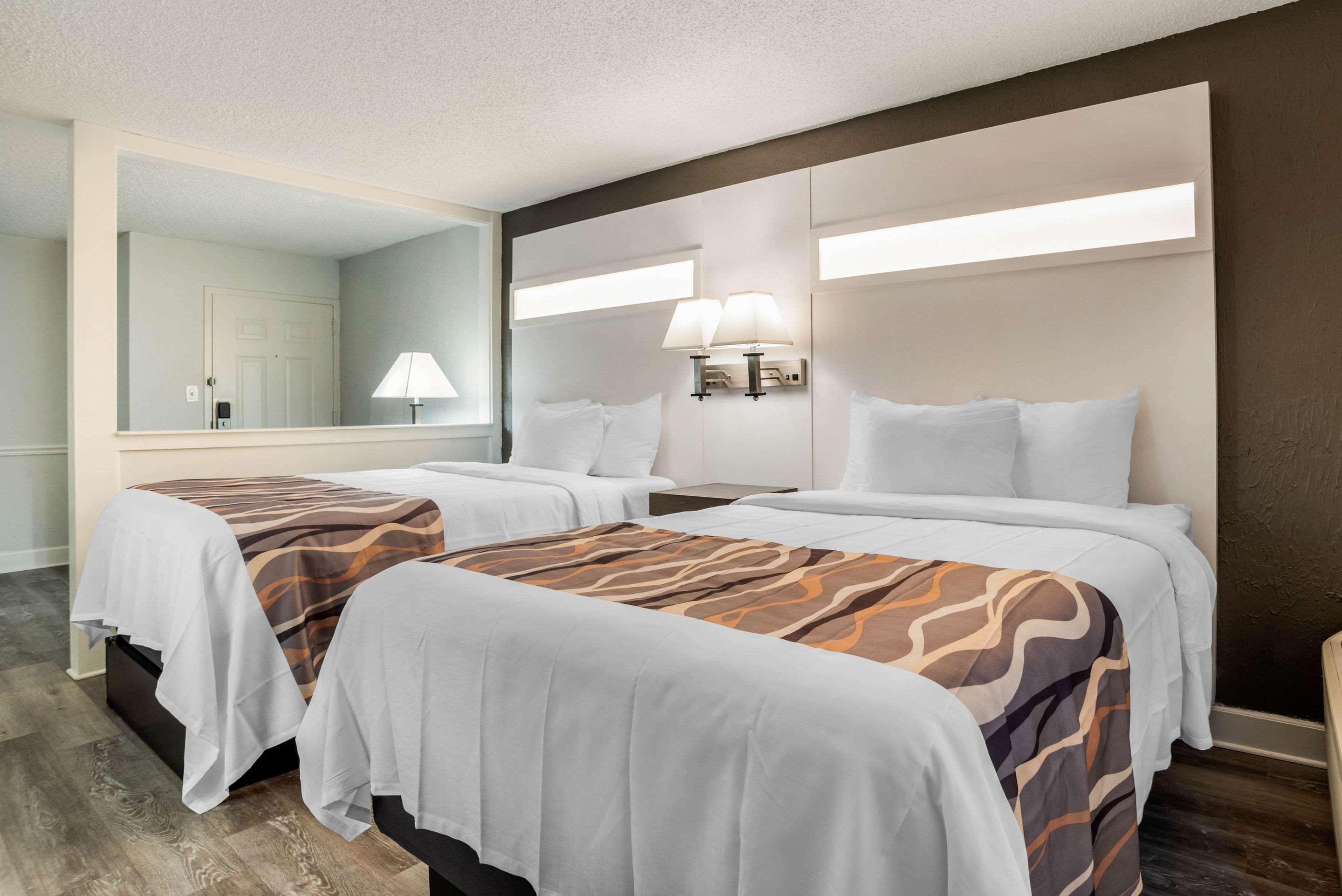 Baymont By Wyndham Montgomery Al Екстер'єр фото