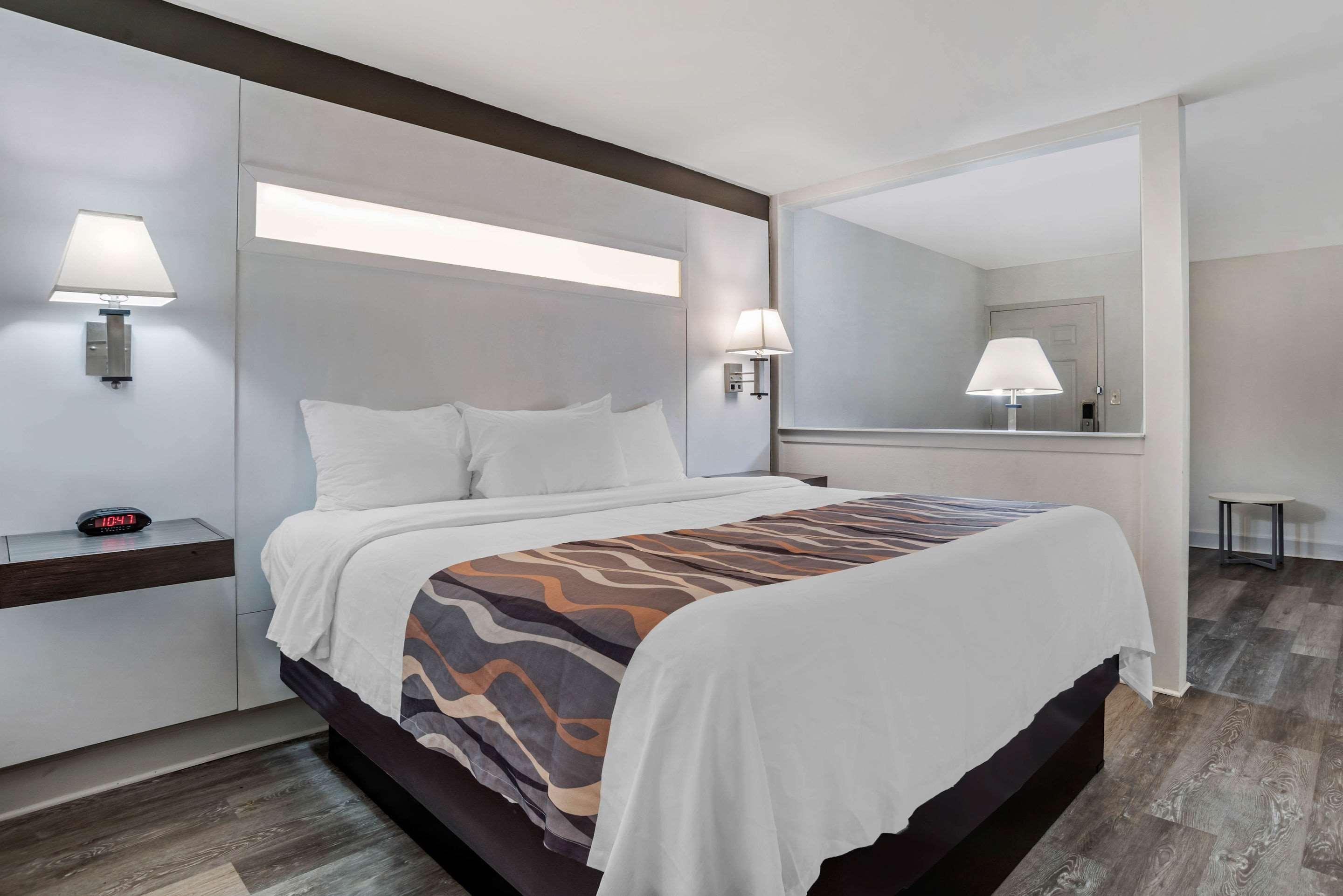 Baymont By Wyndham Montgomery Al Екстер'єр фото