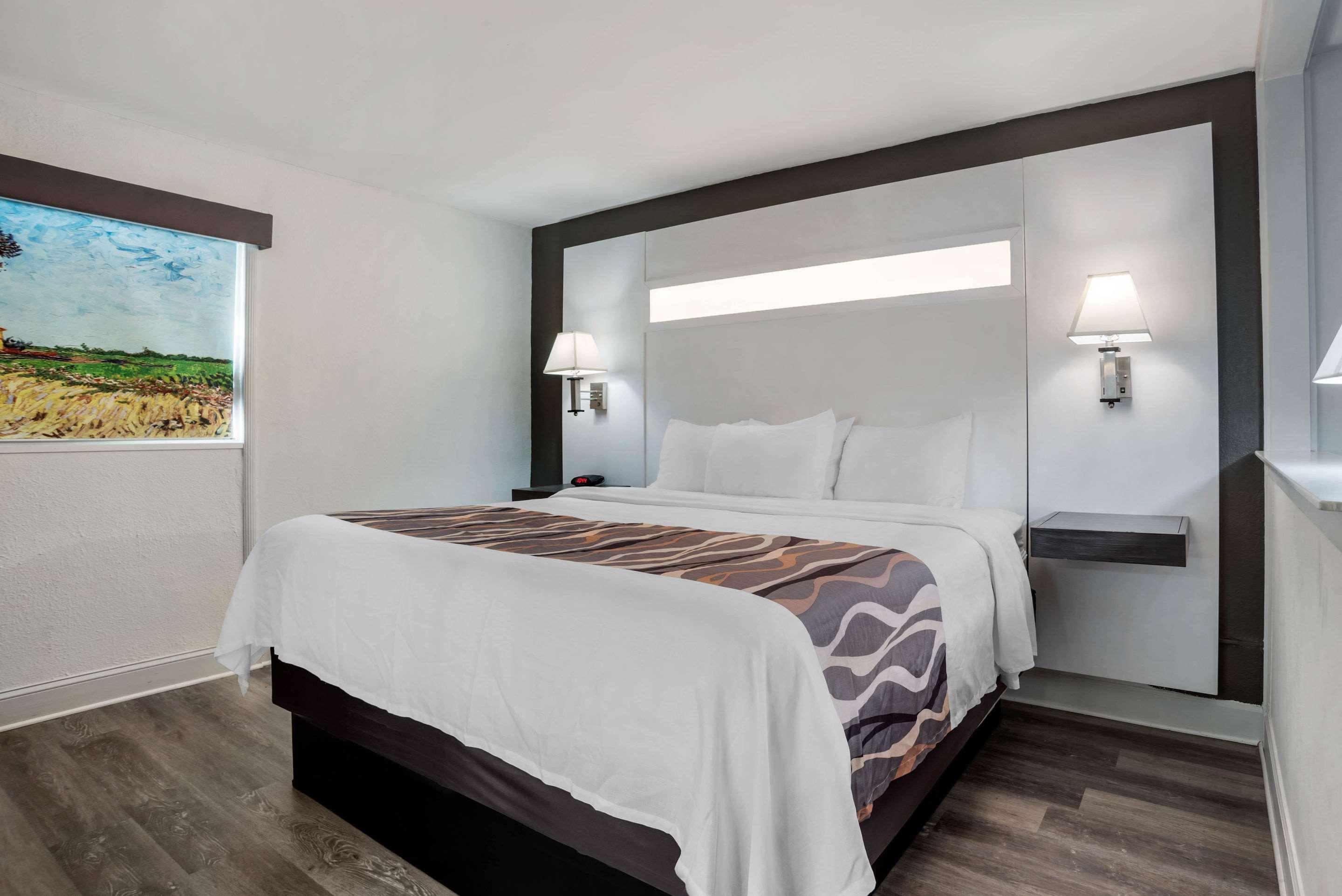 Baymont By Wyndham Montgomery Al Екстер'єр фото