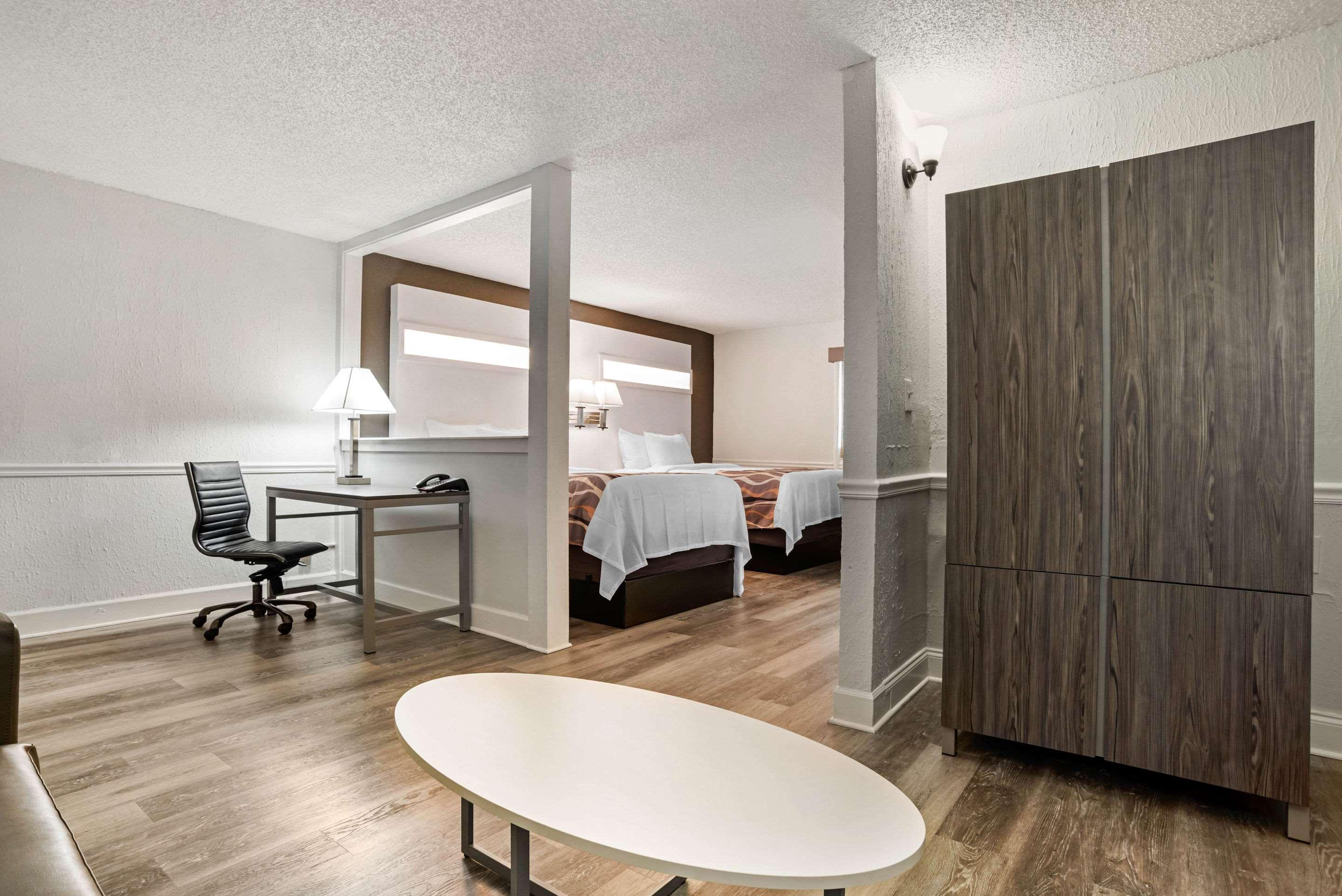 Baymont By Wyndham Montgomery Al Екстер'єр фото