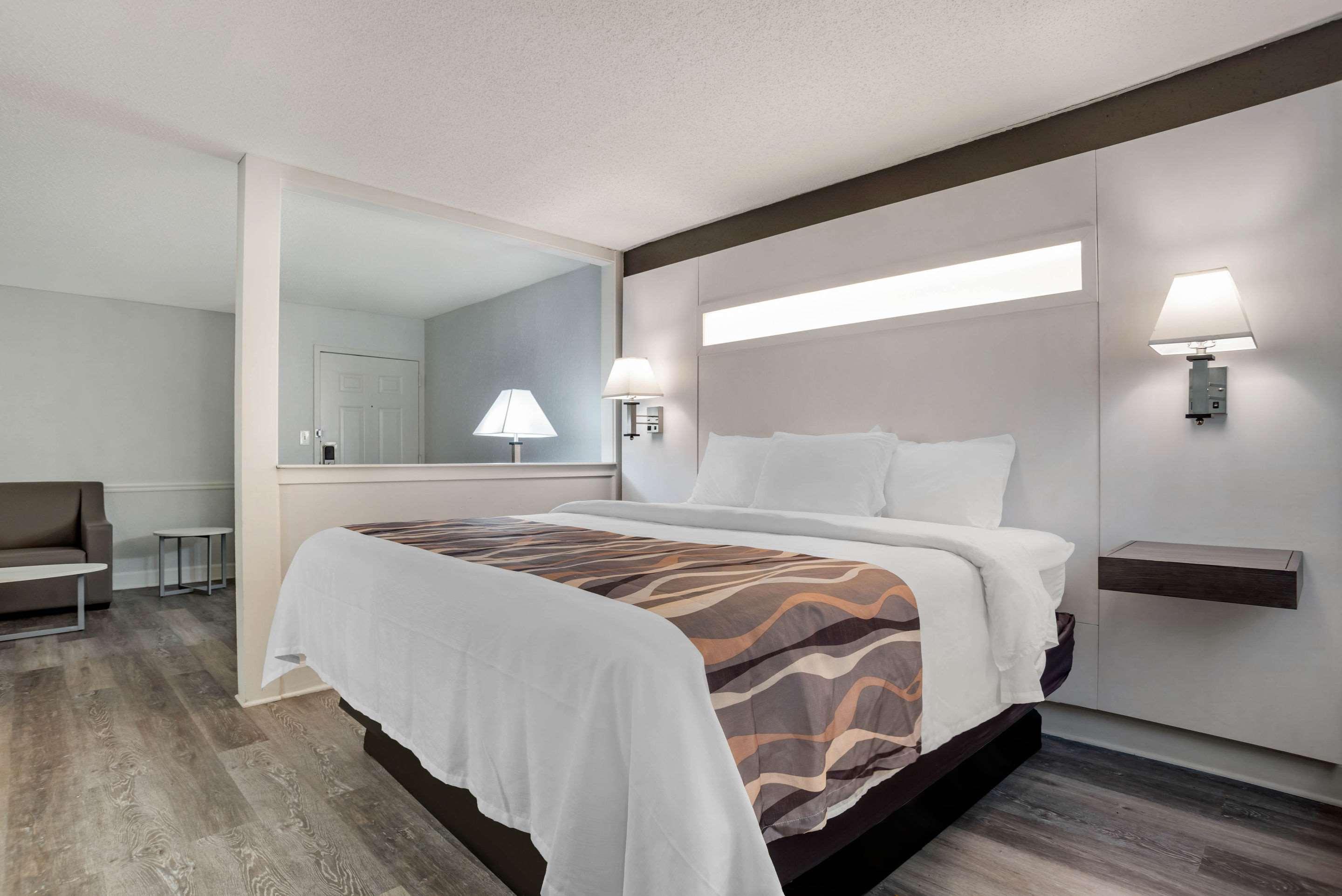 Baymont By Wyndham Montgomery Al Екстер'єр фото